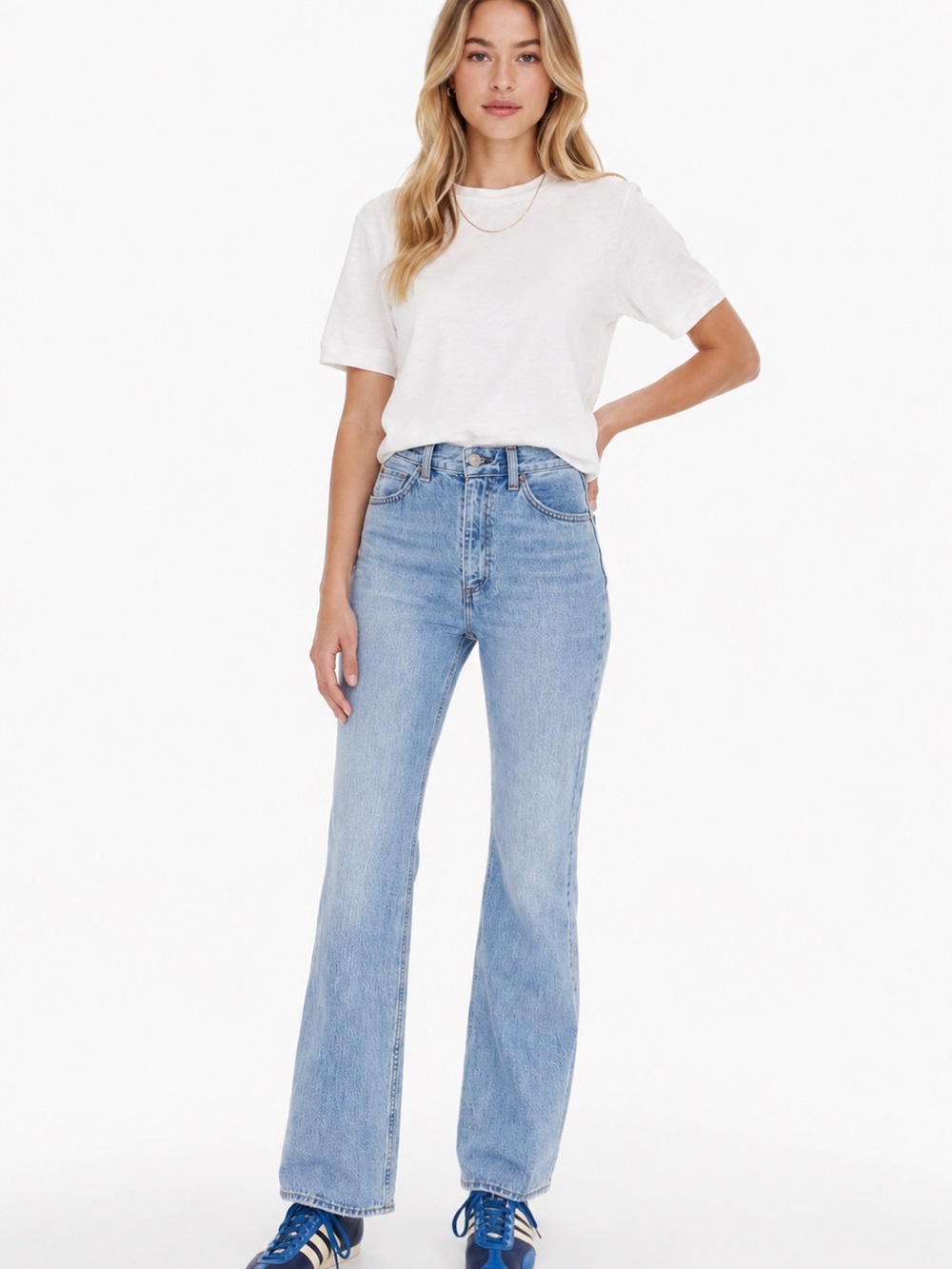 Aritzia Denim Forum The Marlene ’60s High Rise Flare Jeans Light Wash Size 26